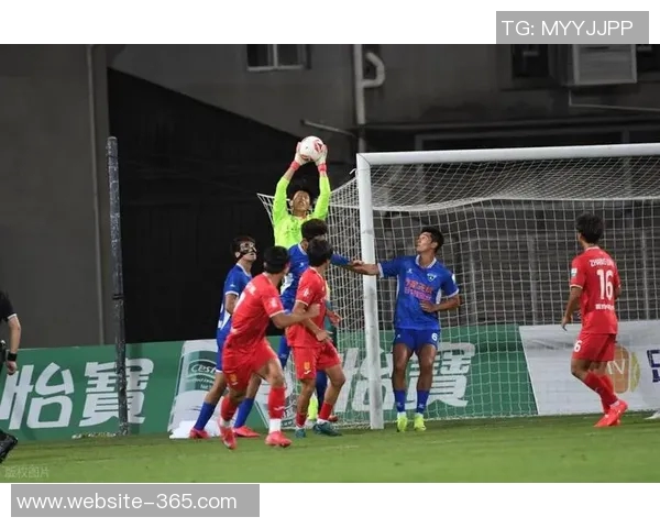 姚浩洋正式加盟重庆铜梁龙足球俱乐部开启新篇章助力球队征战新赛季